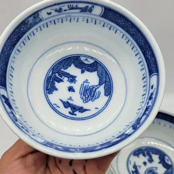 Beautiful! Set Of Three  Blue & White Oriental Dipping Bowls & One Sauce Bowl - Picture 4 of 11